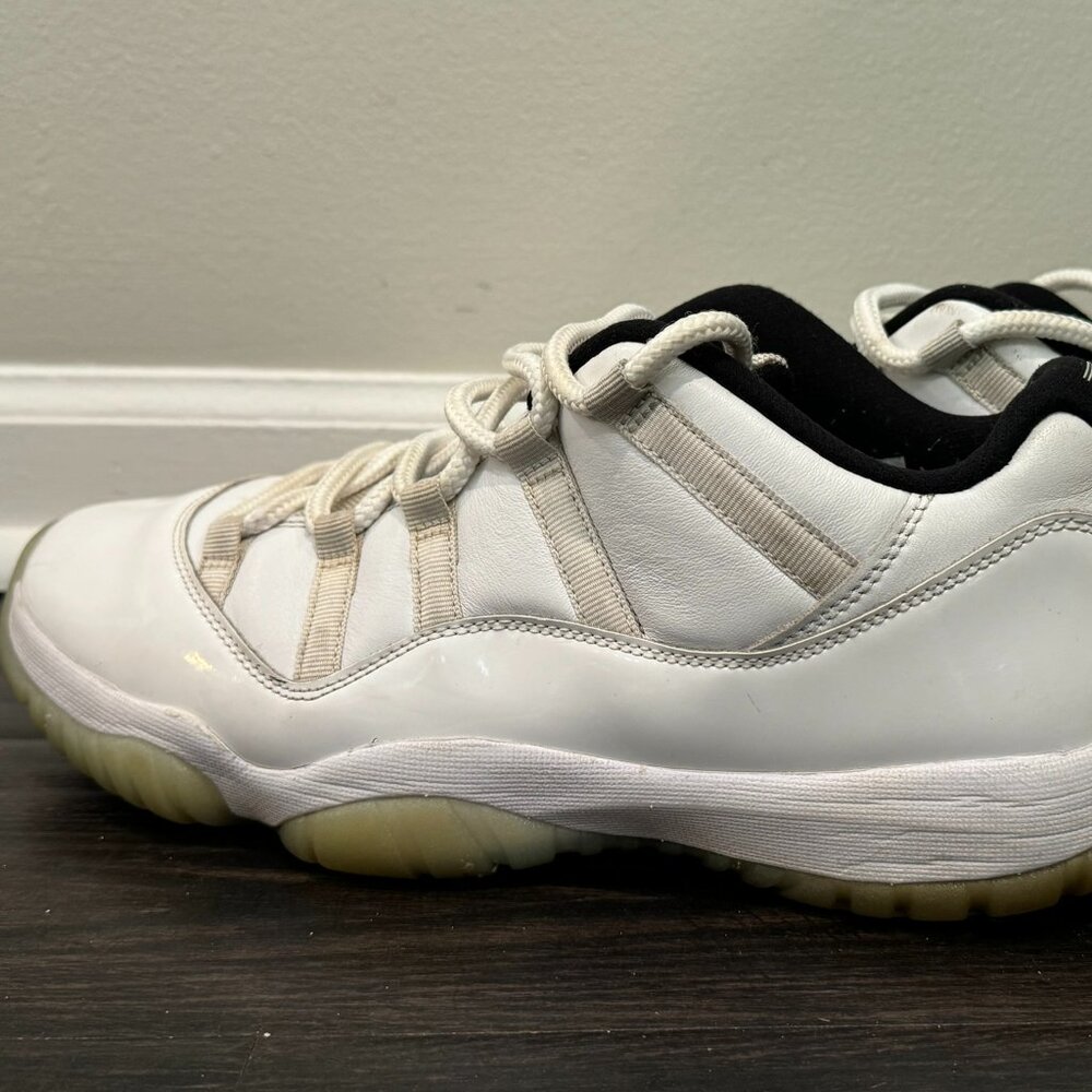 Jordan 11 Retro Low Legend Blue (Men's Size 10.5)